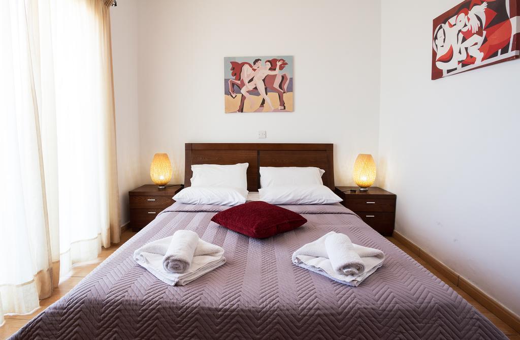 G&E Beach Apartments Polis Extérieur photo