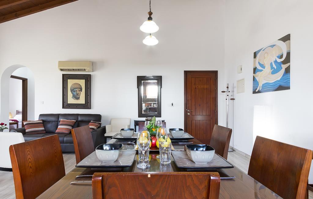 G&E Beach Apartments Polis Extérieur photo